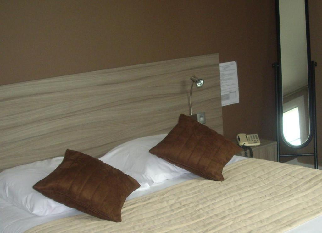 Auberge Du Vieux Chateau Saint-Sauveur-le-Vicomte Kamer foto