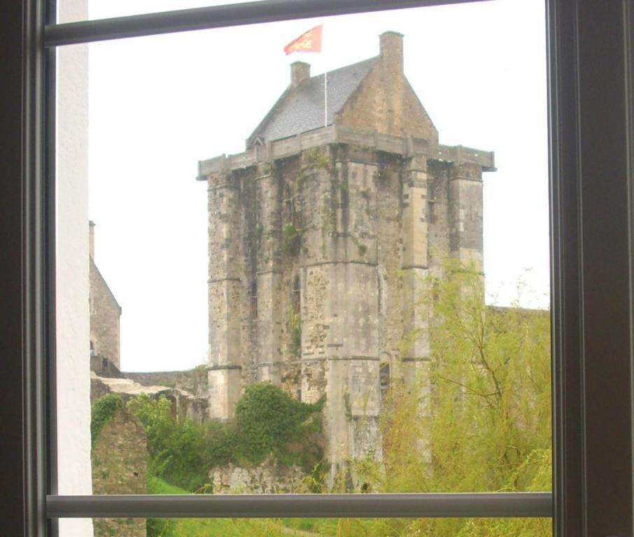 Auberge Du Vieux Chateau Saint-Sauveur-le-Vicomte Buitenkant foto